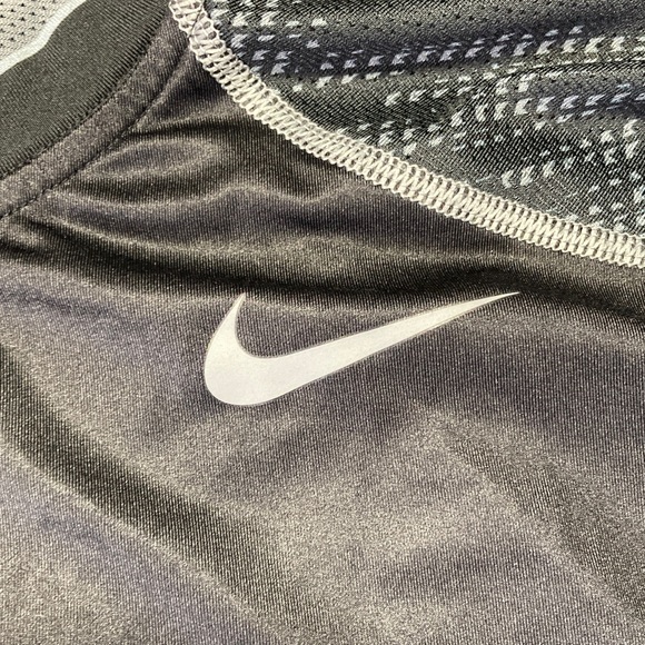 Nike Pro Combat Dri-FIT Fitted Sleeveless Shirts Large (Lot of 2) Tank Top - Picture 5 of 13